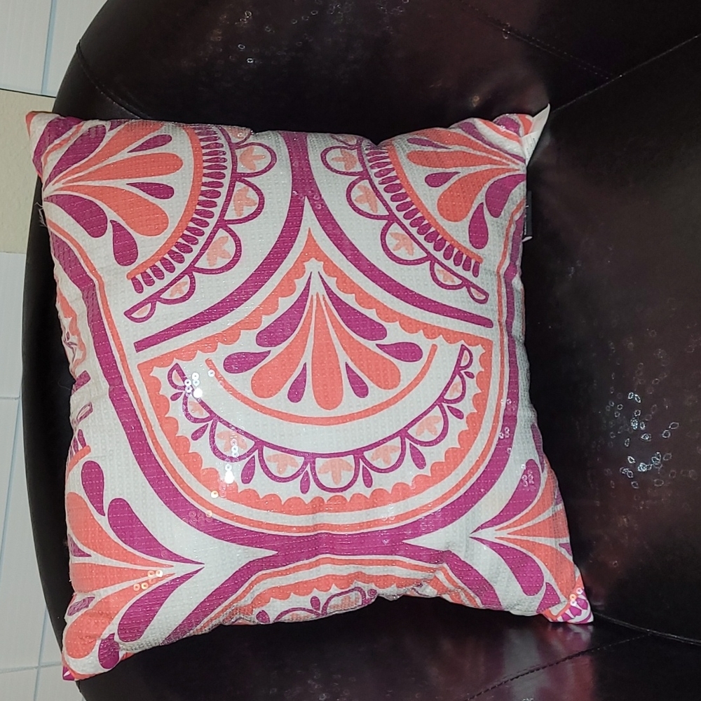 ❤Nanette Lepore Accent Pillow❤